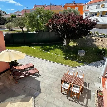 Holiday home Sunny Minutes From The Lourinha (Lisbon)