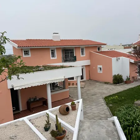 Holiday home Sunny Minutes From The Lourinha (Lisbon)